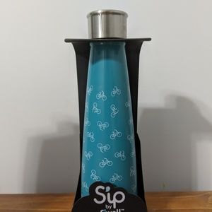 Sip by Swell water bottle brand new